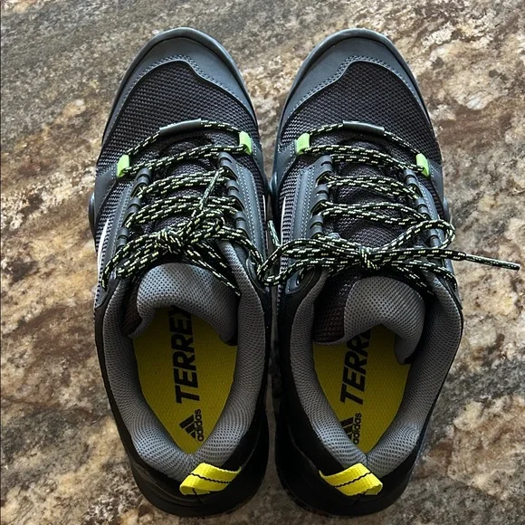 adidas Terrex Black and Green Athletic Hiking Shoes, size 9, new, never worn. - Picture 3 of 4
